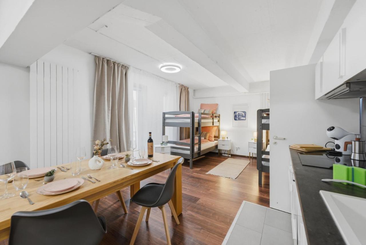 Yello Homes - Tiny Loft - 4 Personen - Flughafen