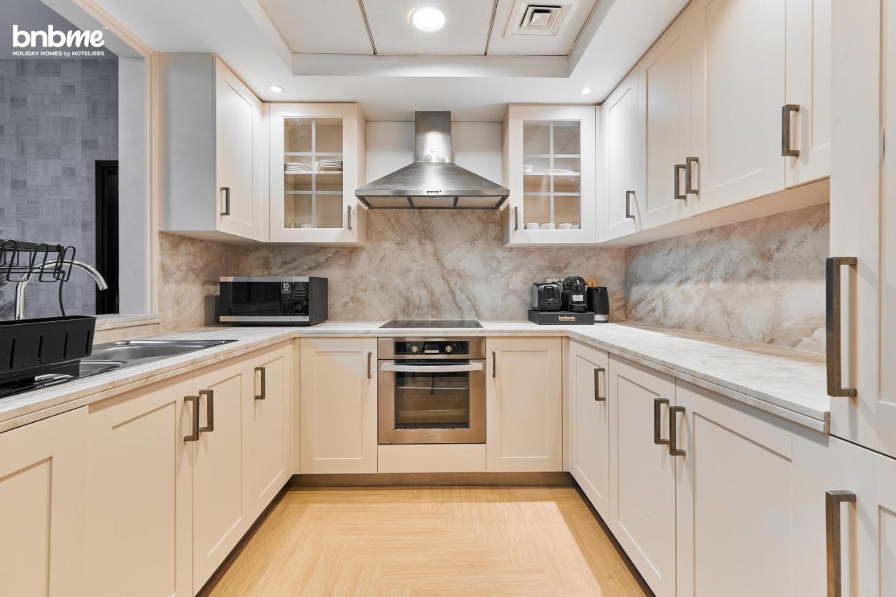 bnbmehomes - 29 Boulevard Tower 1 - 5