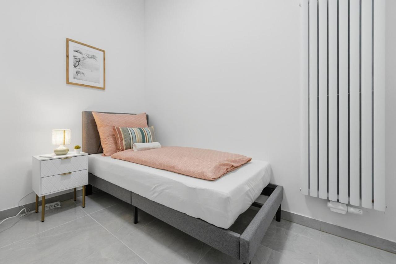 Yello Homes - Souterrain - Whirlpool - LuxuryStyle