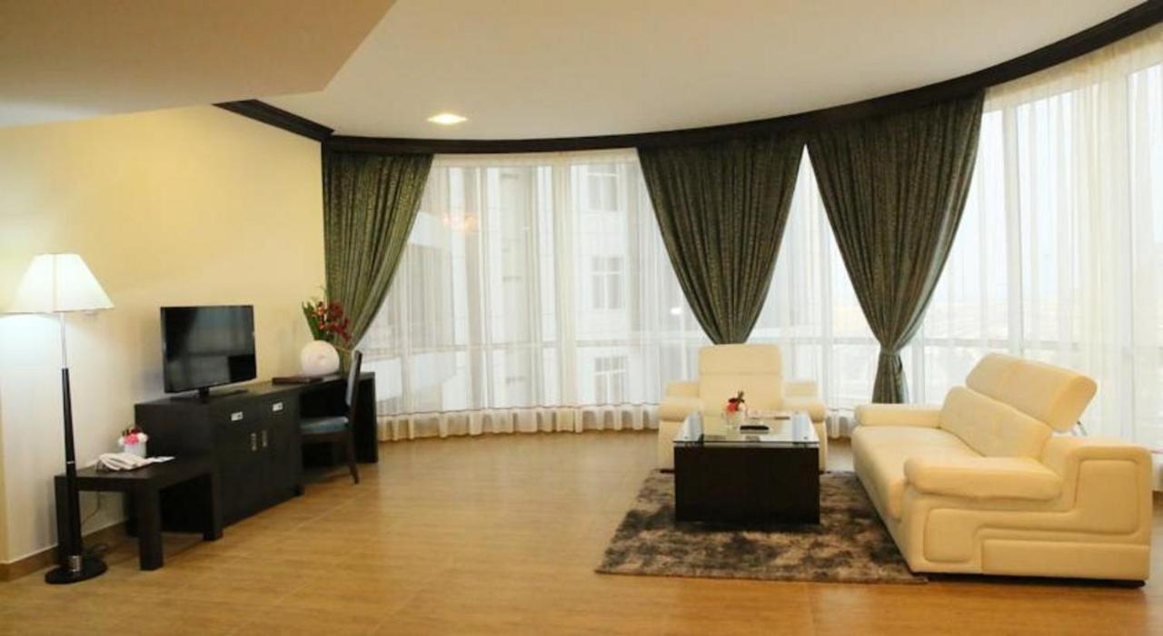 Royal Phoenicia Hotel photo