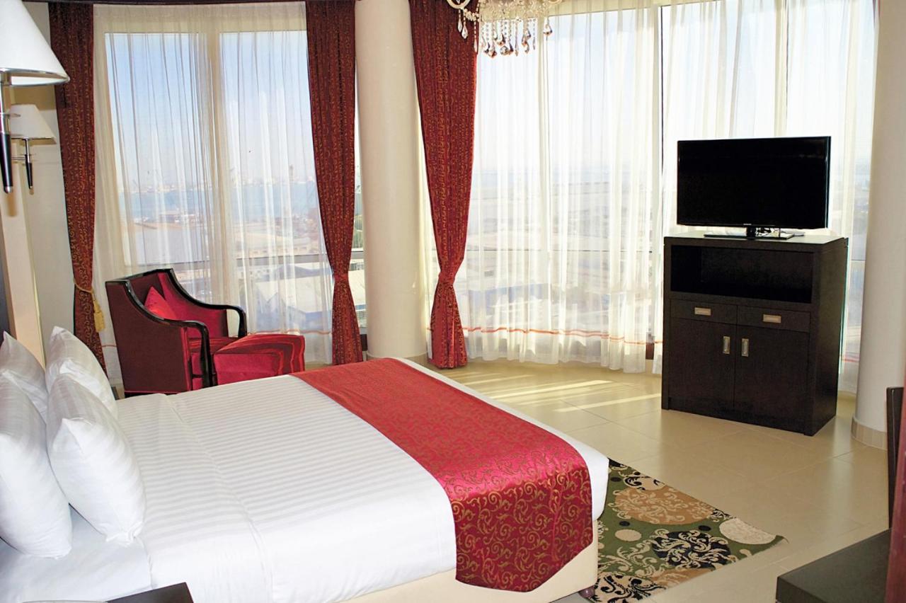 Royal Phoenicia Hotel photo