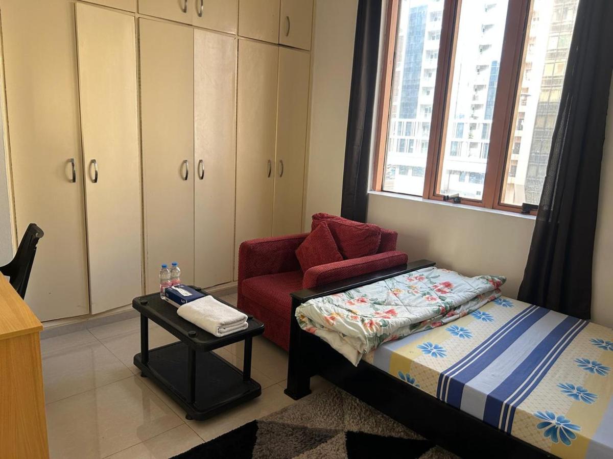 #001Regular Room in Abu Dhabi - 3