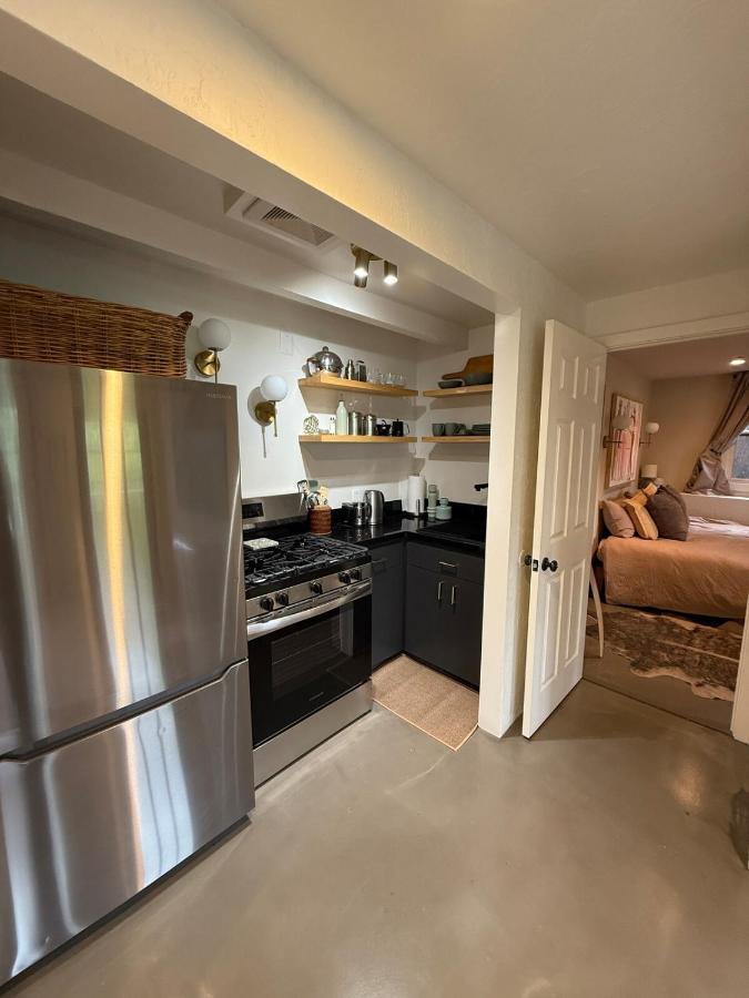 Hollywood Hills Duplex with view and parking! - 4