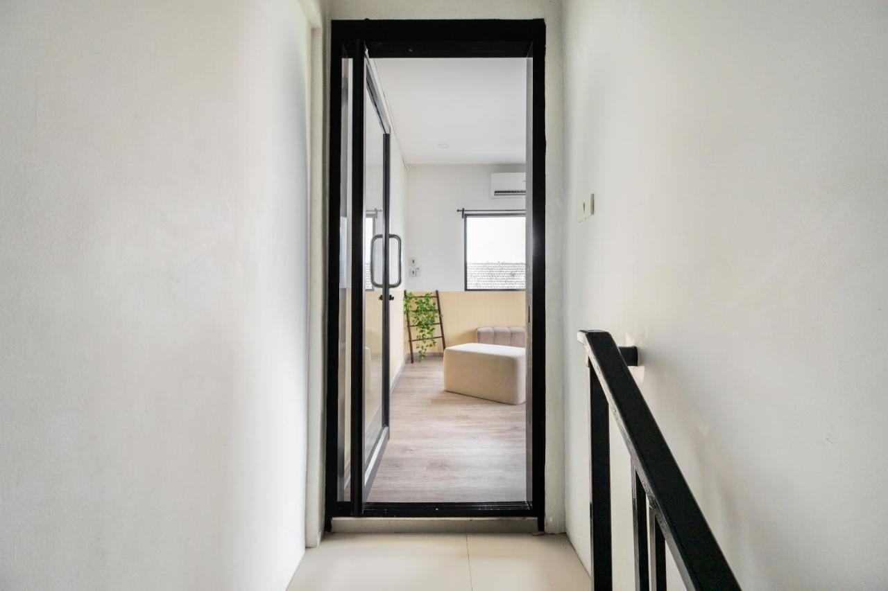 MIQ Ekkamai1 - 5BR house 65 inch TV - 5