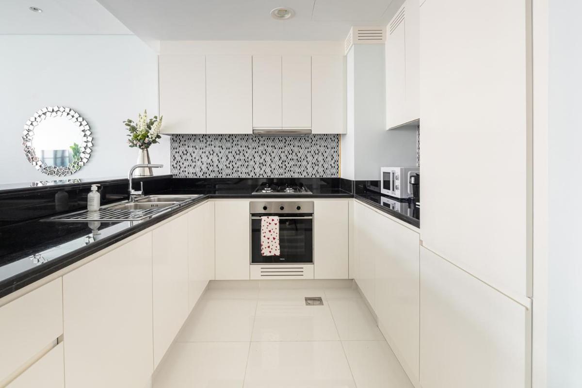 Frank Porter - Paramount Midtown - 2