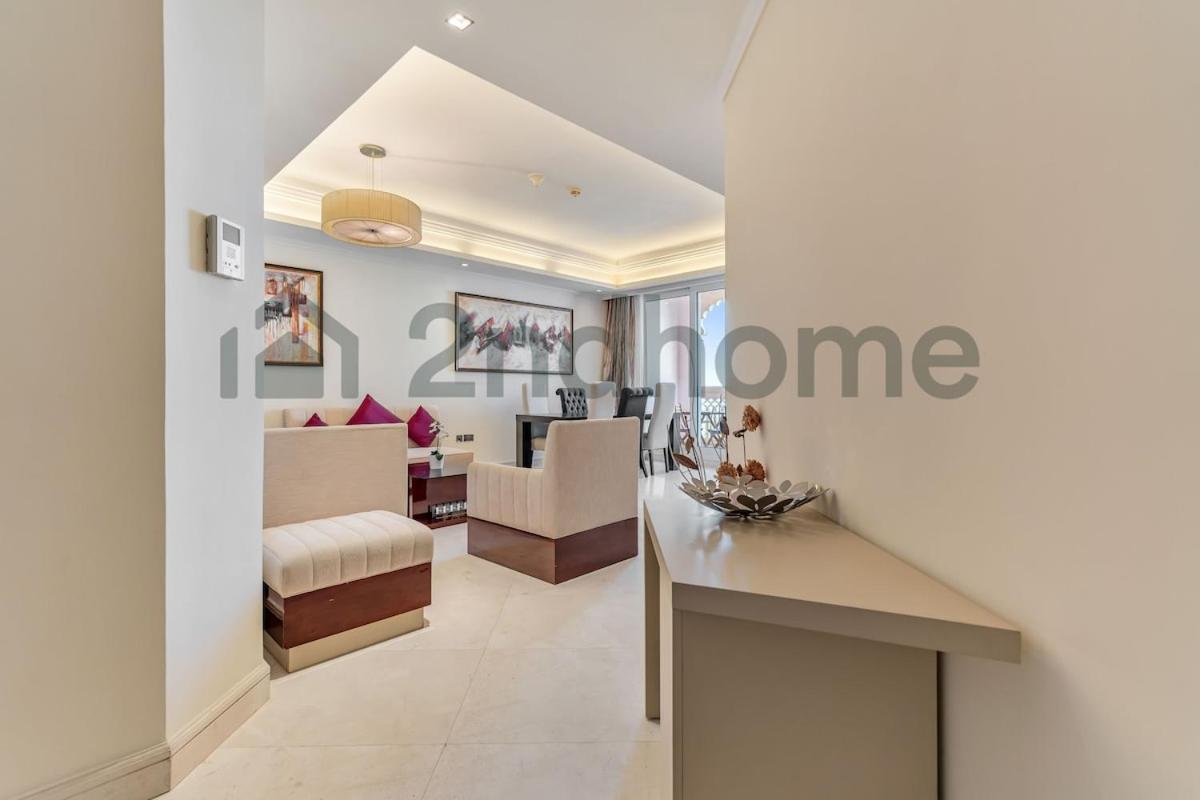 Beachfront Escape Sea-View Balcony Palm Jumeirah - 4