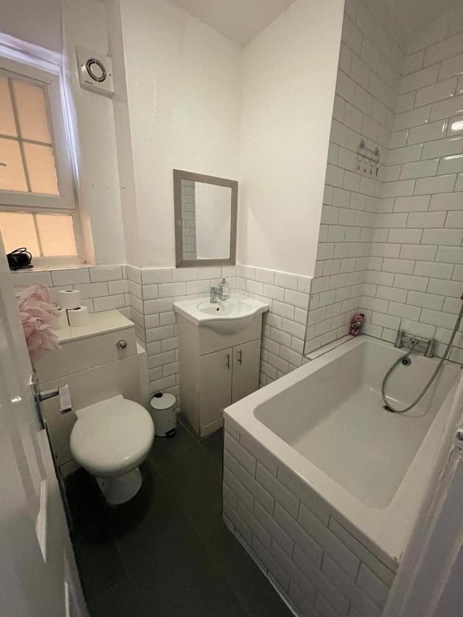 Charming 2 Bedroom Apartment in Central London - 3