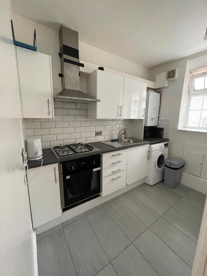 Charming 2 Bedroom Apartment in Central London - 4