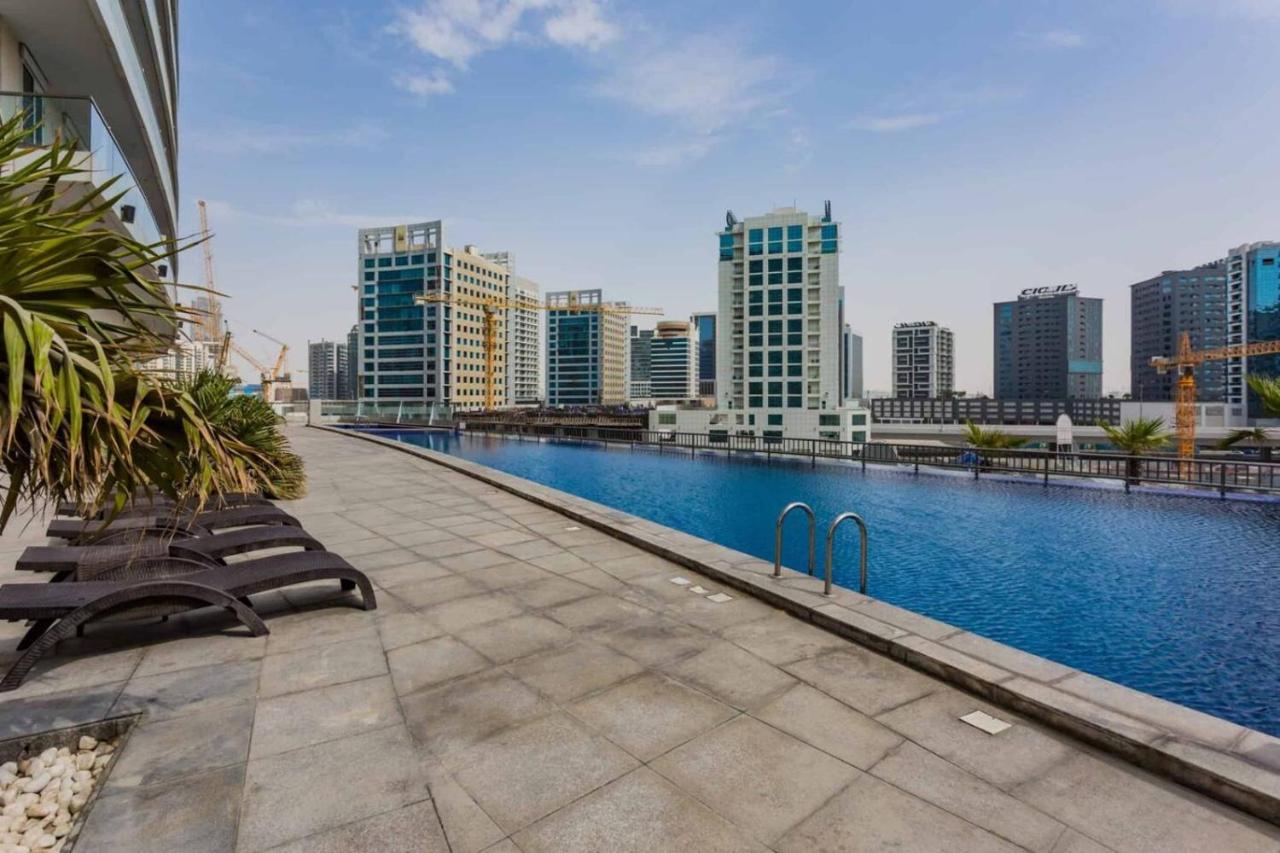 Vacationer Holiday Homes l Premium 2 Bedroom l Business Bay l Prime Location - 4