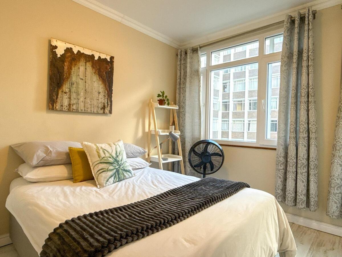Charming Apartment in the Heart of Cape Town - 2