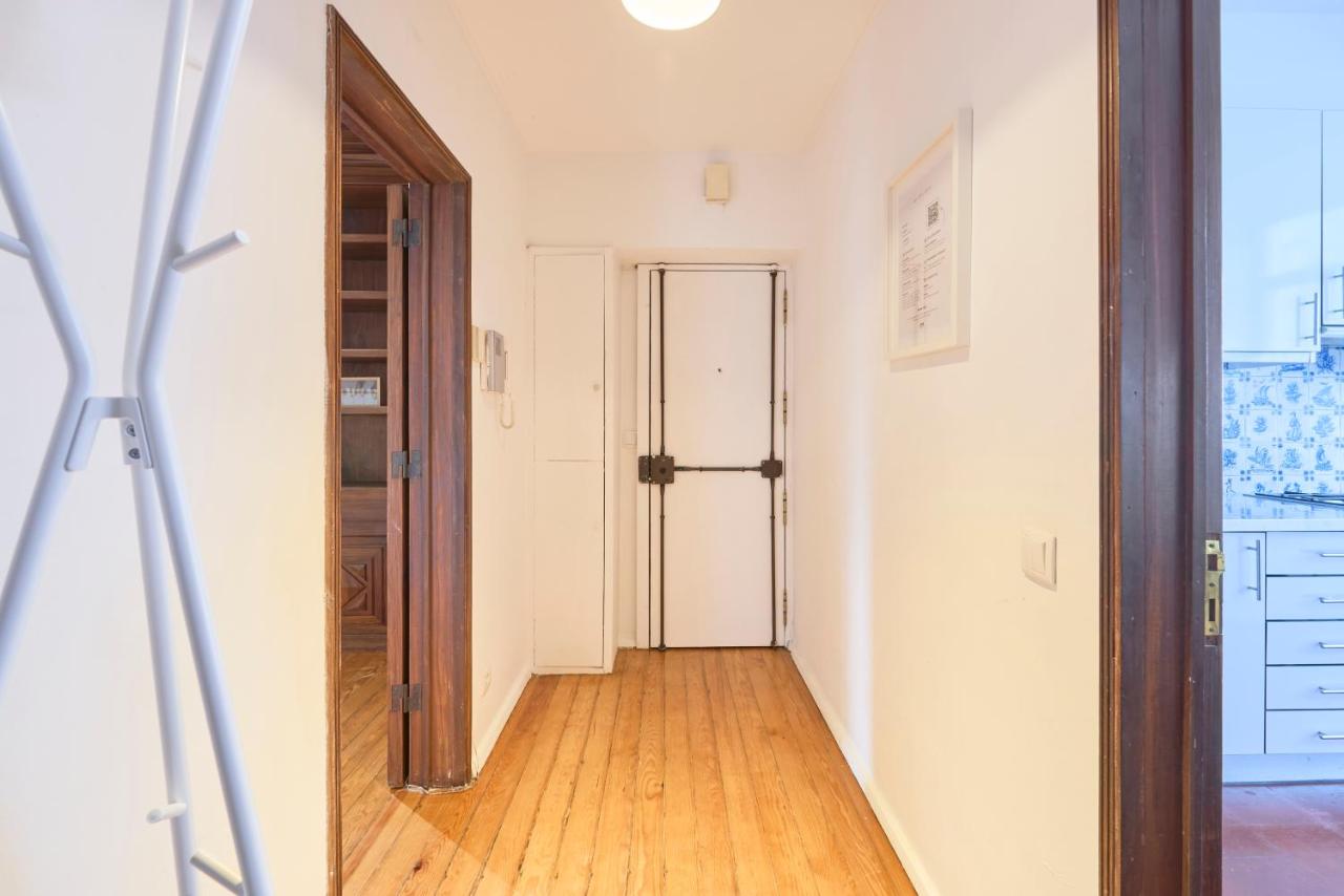 Sunny room with private balcony - 4