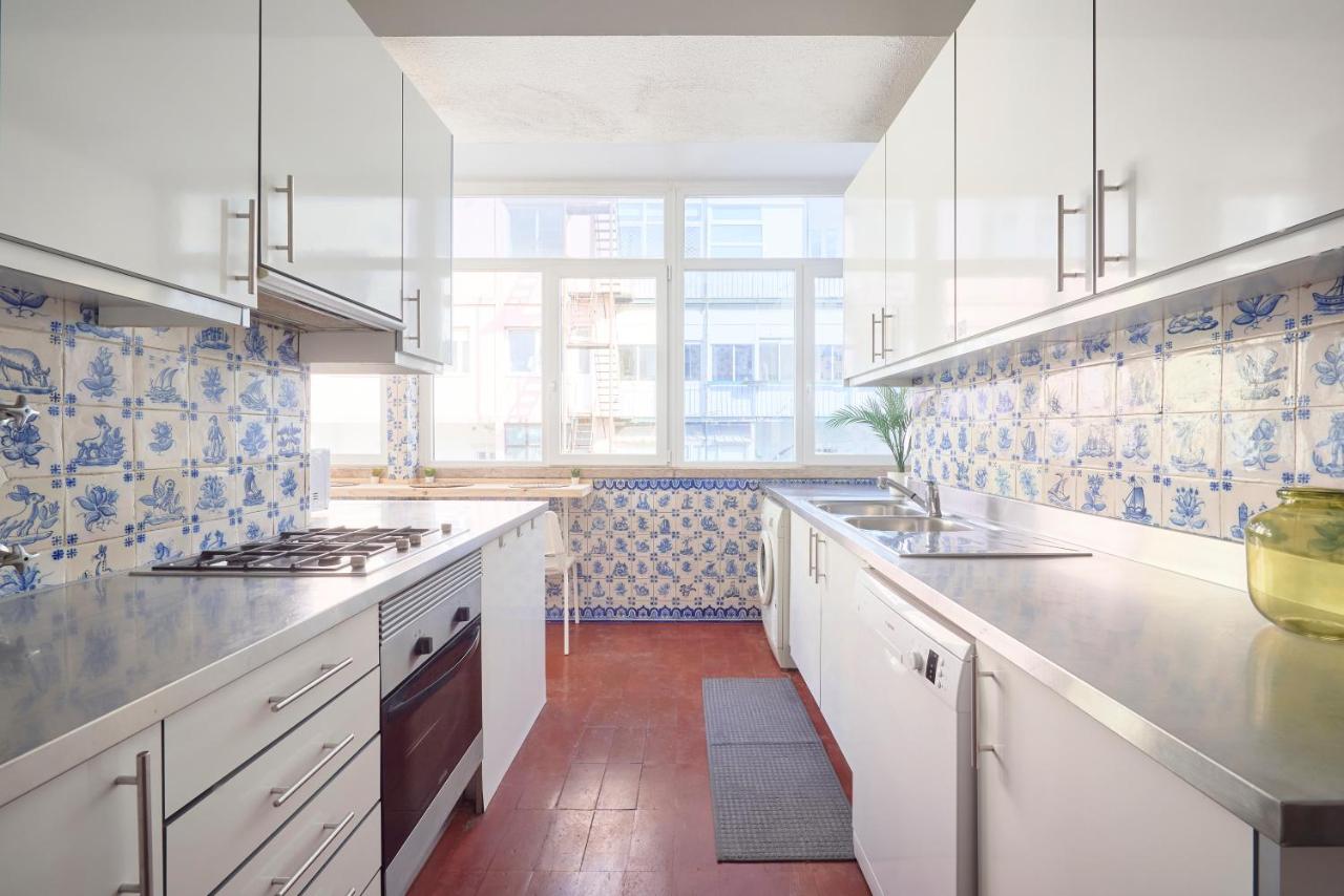 Sunny room with private balcony - 2