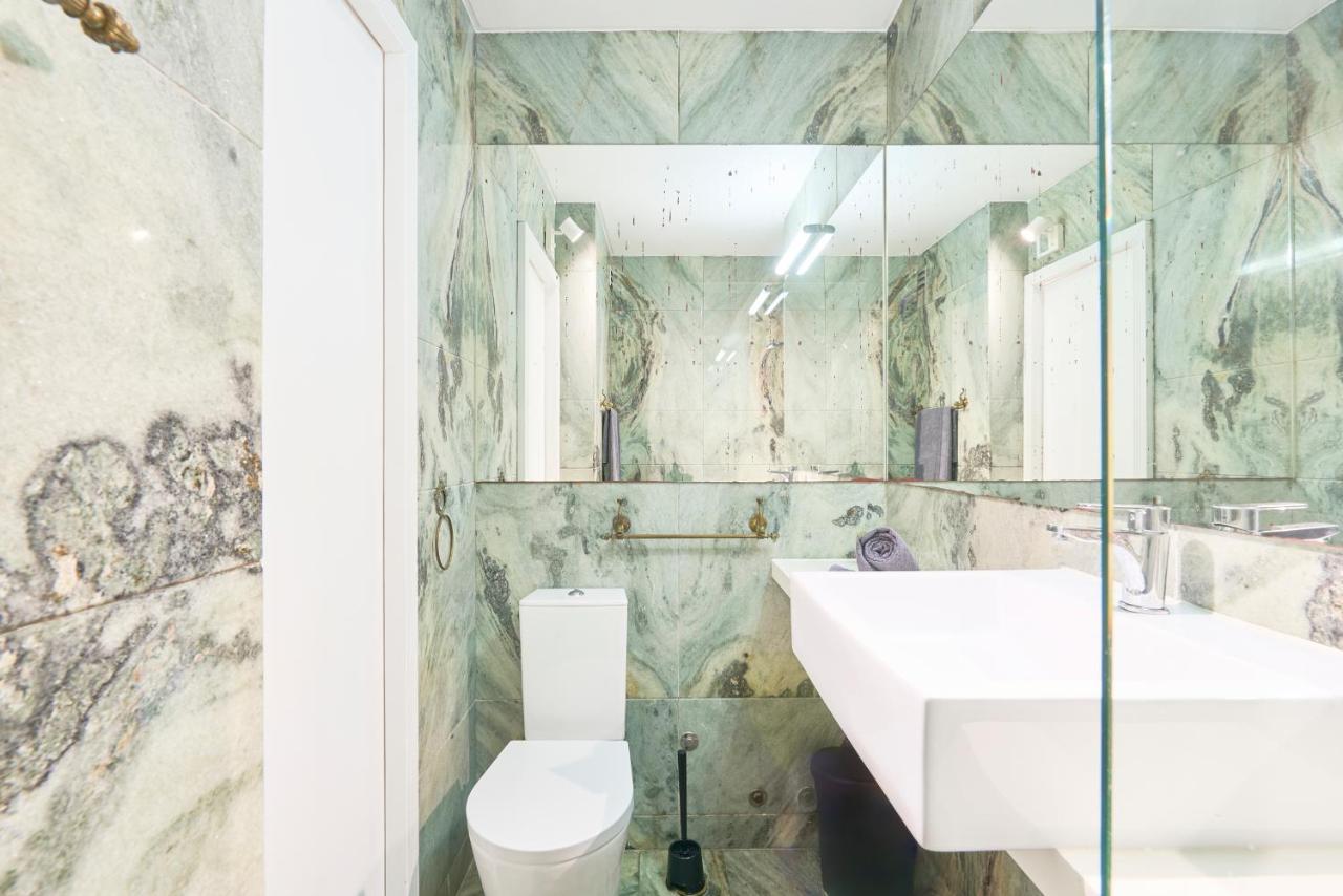 Sunny room with private balcony - 3