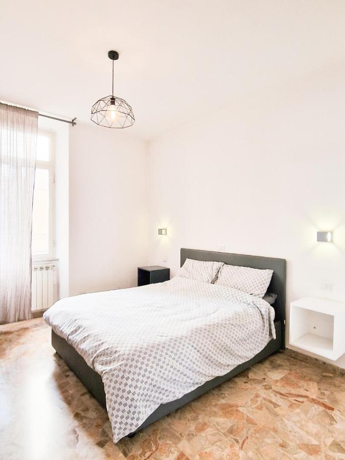 Silence next to the colosseum - Jacopo Quaranta - 2