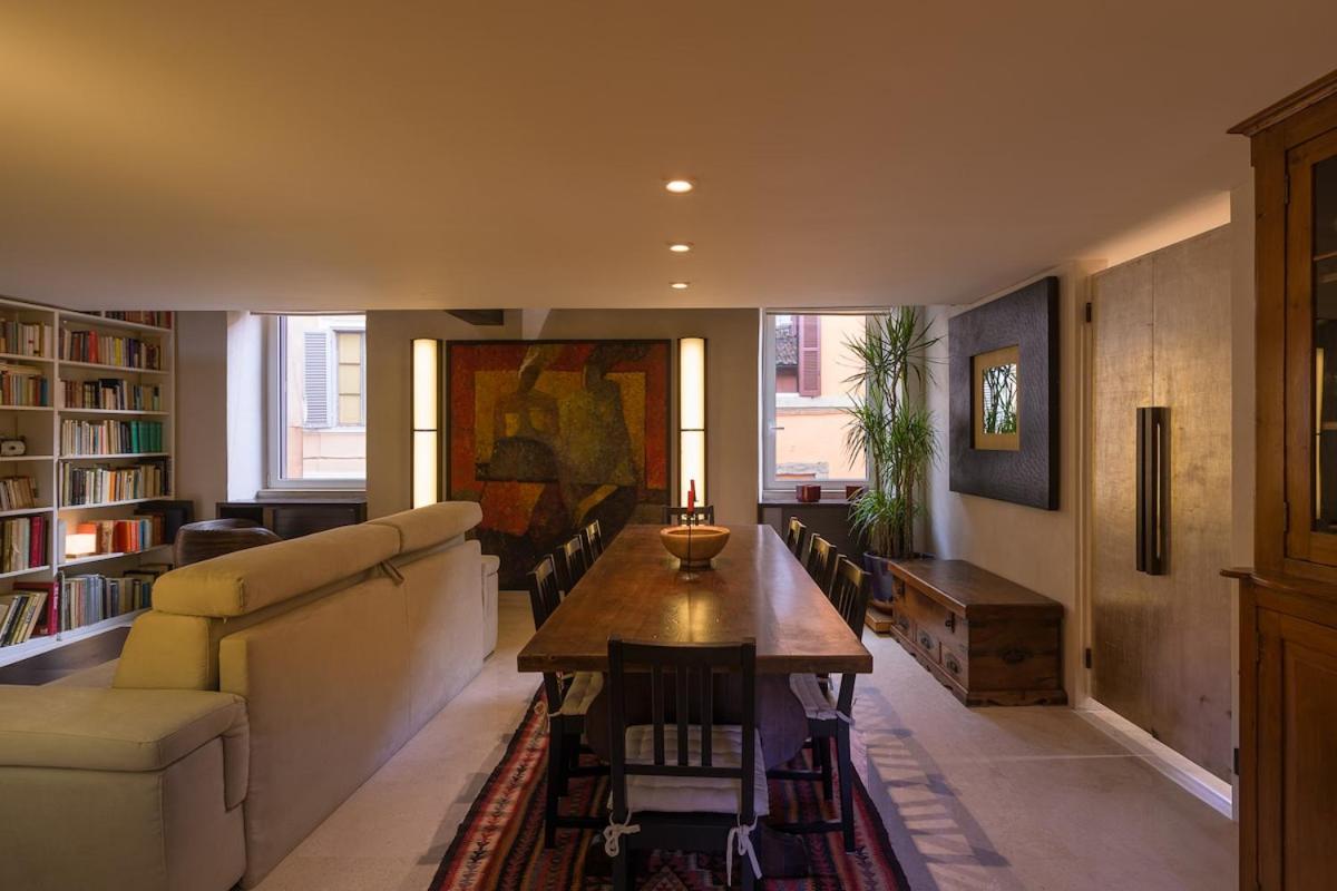 Trastevere Art and Books Luxury Apartment - 5