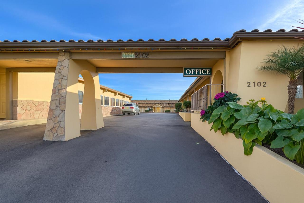 El Castell Motel — photo 11
