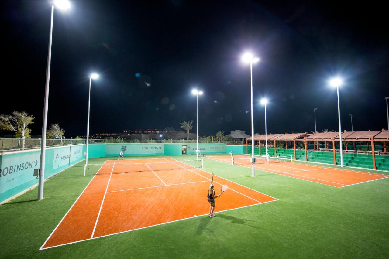 Tennis court: Robinson Soma Bay