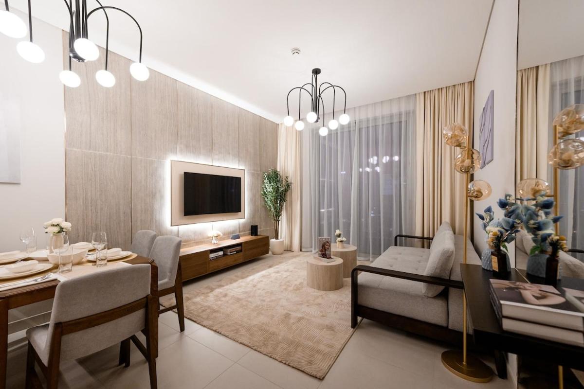 Stylish 2BR Connected to Dubai Mall with Full Burj Khalifa View - 5