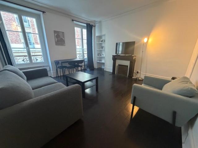 Tour Eiffel 214 rue de Grenelle - 5