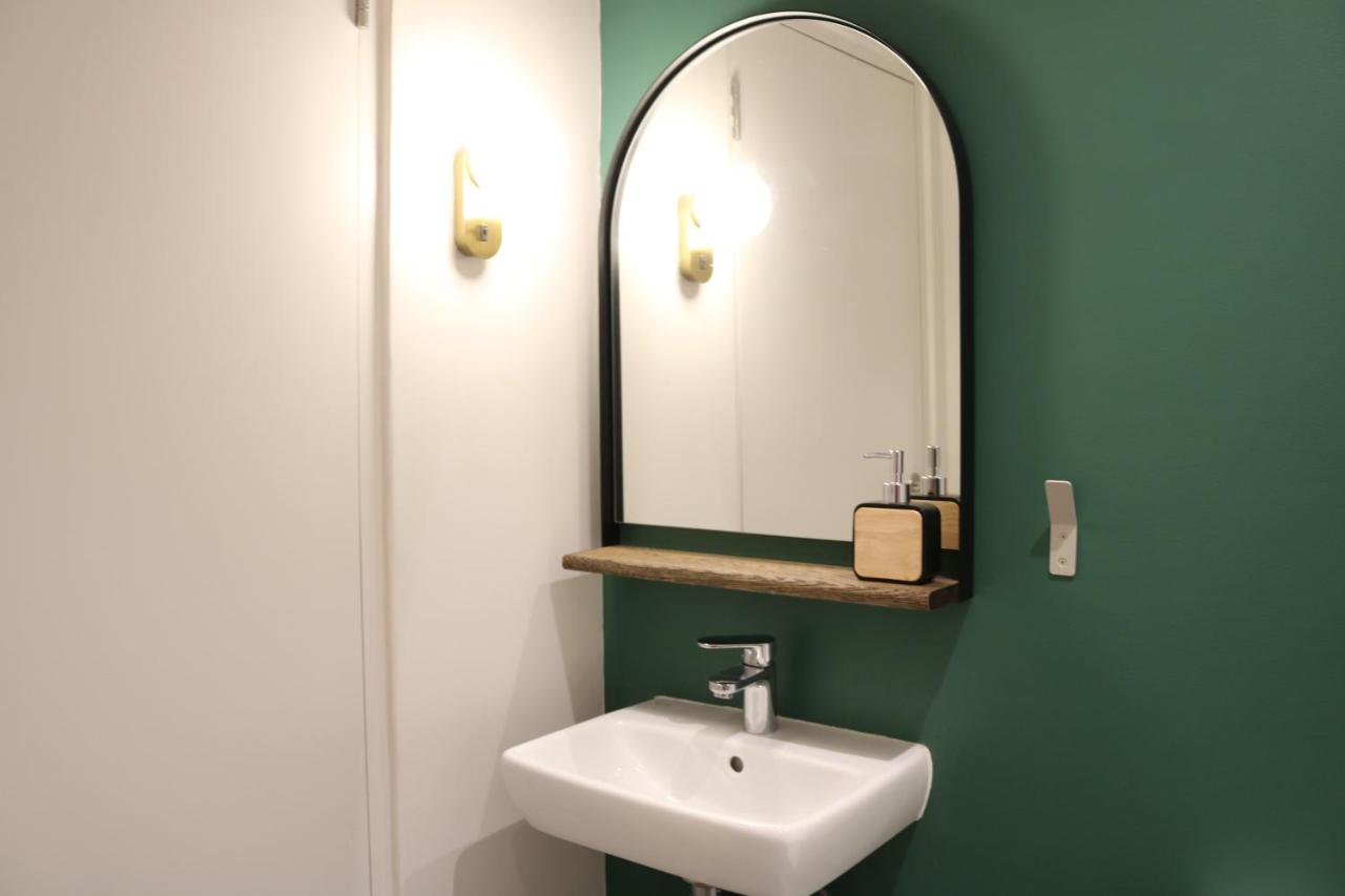 Sea Point Studio Pool & Mountain Views - 5