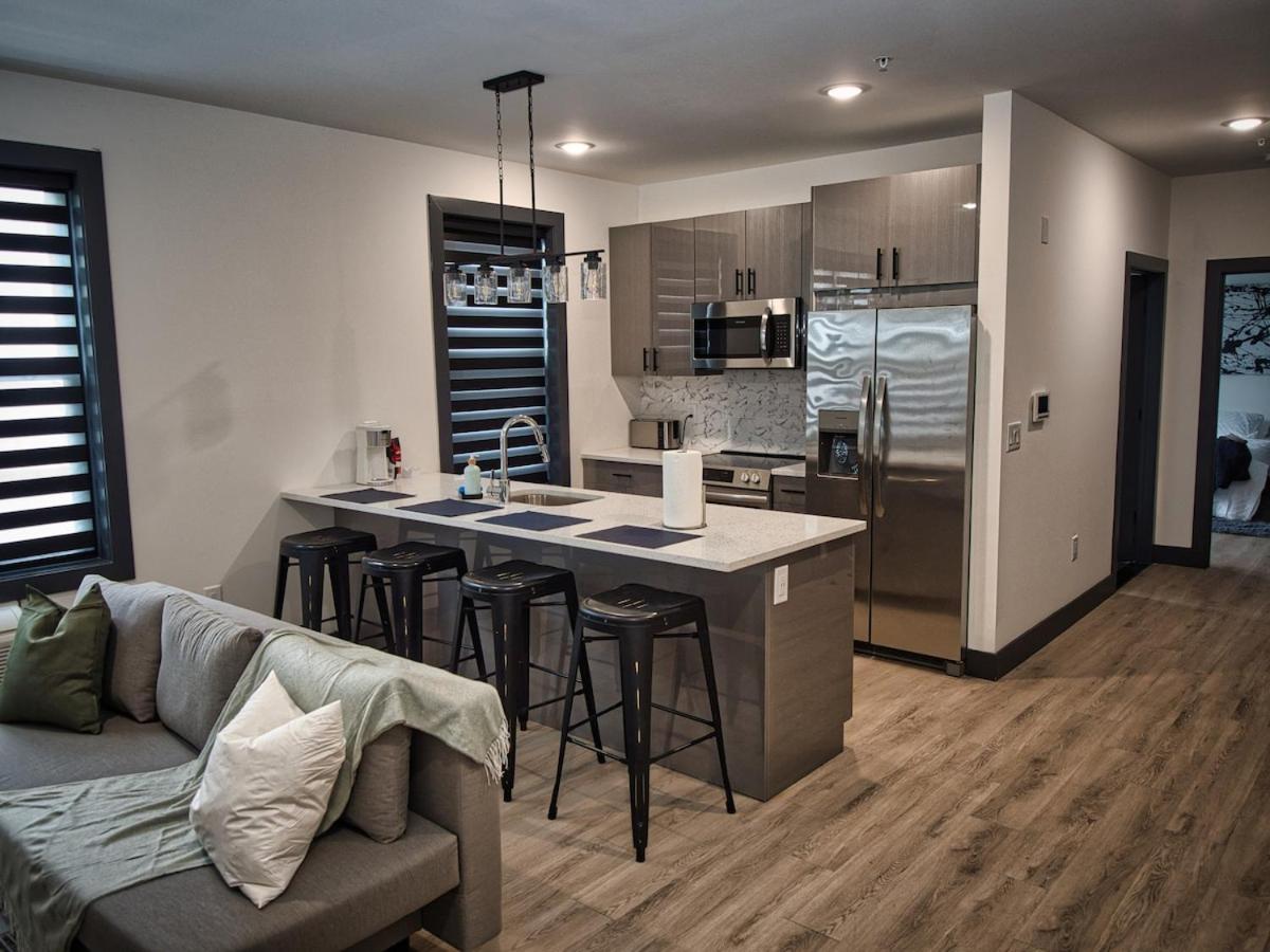 Luxurious and Spacious Apt with Parking 20 min to NYC - 4