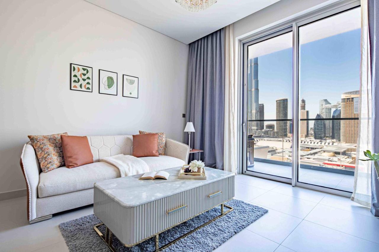 Frank Porter - Vida Dubai Mall - 2