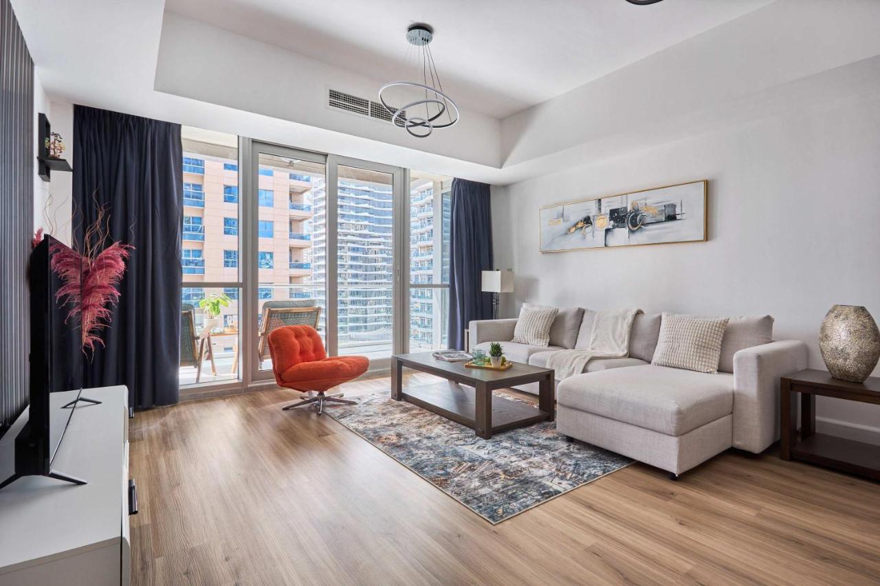 Frank Porter - Damac Waves Tower, Dubai Marina