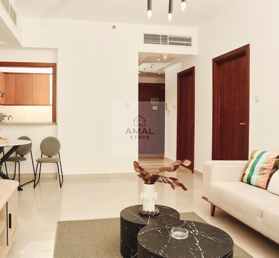 Modern 1BR theme and Burj Khalifa View Downtown - 5