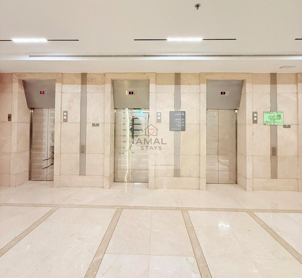 Modern 1BR theme and Burj Khalifa View Downtown - 3