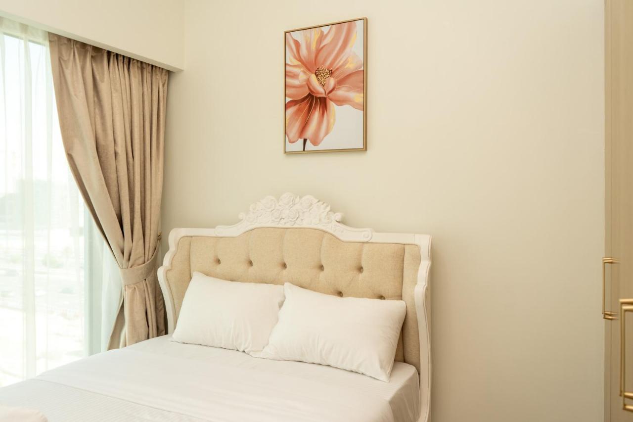 2 Bedroom Luxury In Jaddaf - 2