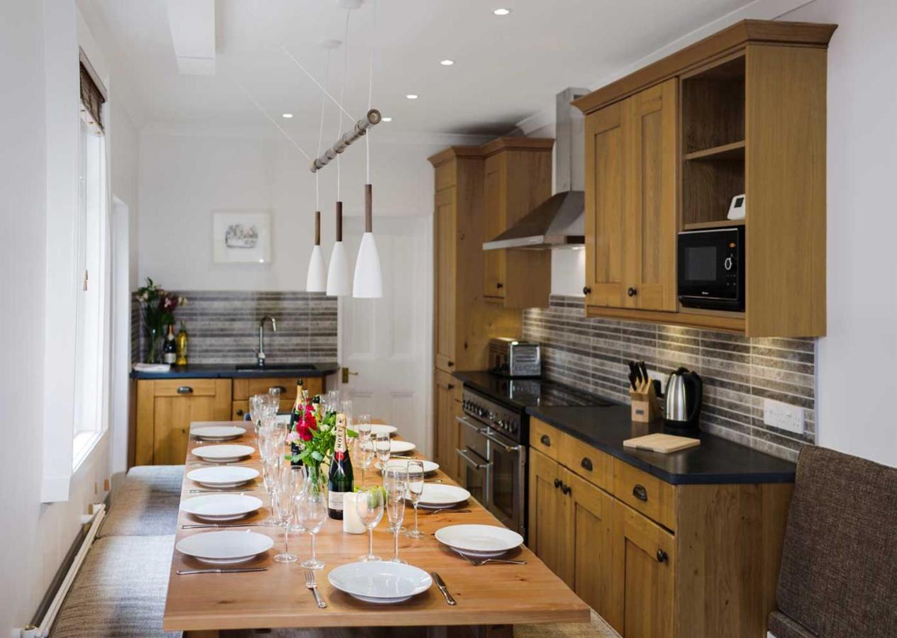 Stylish Central Bath House with five bedrooms