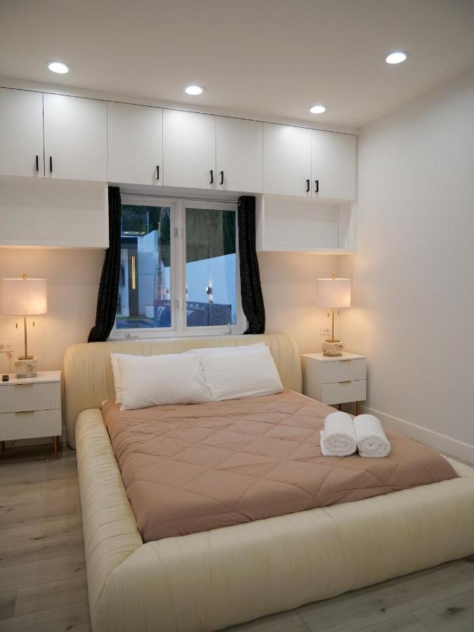 Sleek 7BR Exquisite Estate Resort Pool, Sauna, Spa 6500 SQF - 2