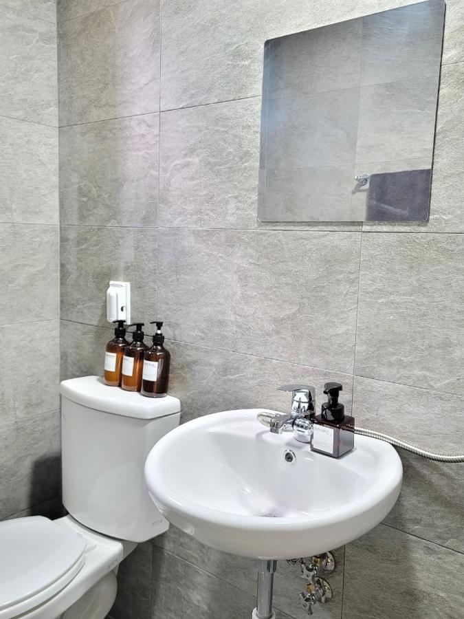 Gongdeok Studio Private Room 5 Min to Subway - 3