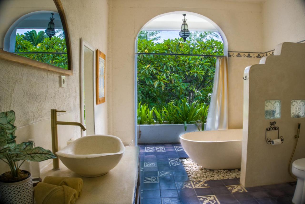 Villa Tyche Luxury 4BR Pool Villa Walk to Double Six Beach & Eat Street - 3