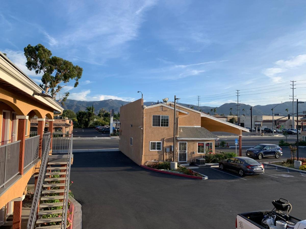 Desert Inn Motel — photo 6