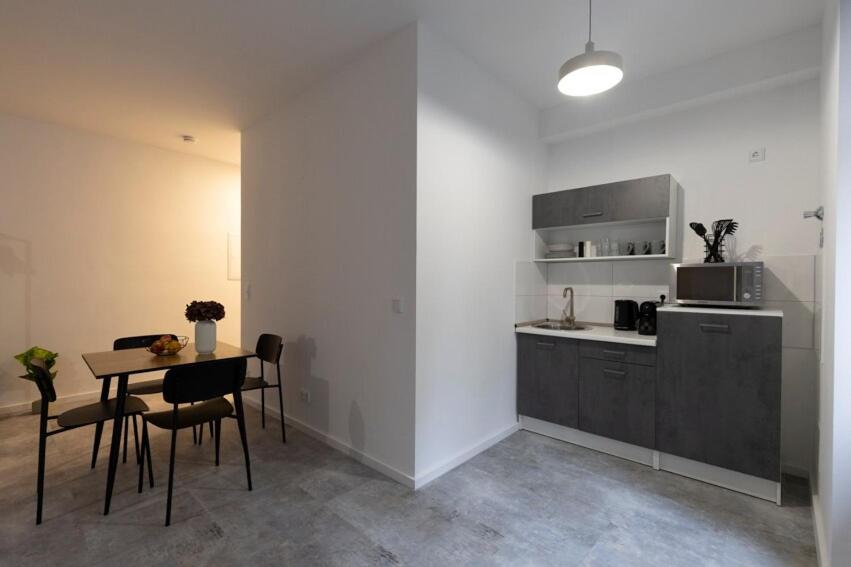 Central & Quiet I Bright Apartment in Steglitz - 4
