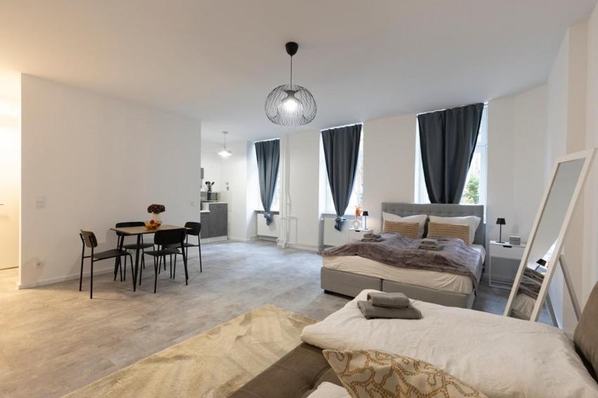 Central & Quiet I Bright Apartment in Steglitz - 2