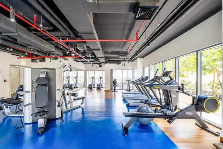 Vogue Vacation Homes, Downtown Bellevue Towers near Burj Khalifa and Dubai Mall, One Bedroom Apartment with City View, Full Access to all Amenities - 5