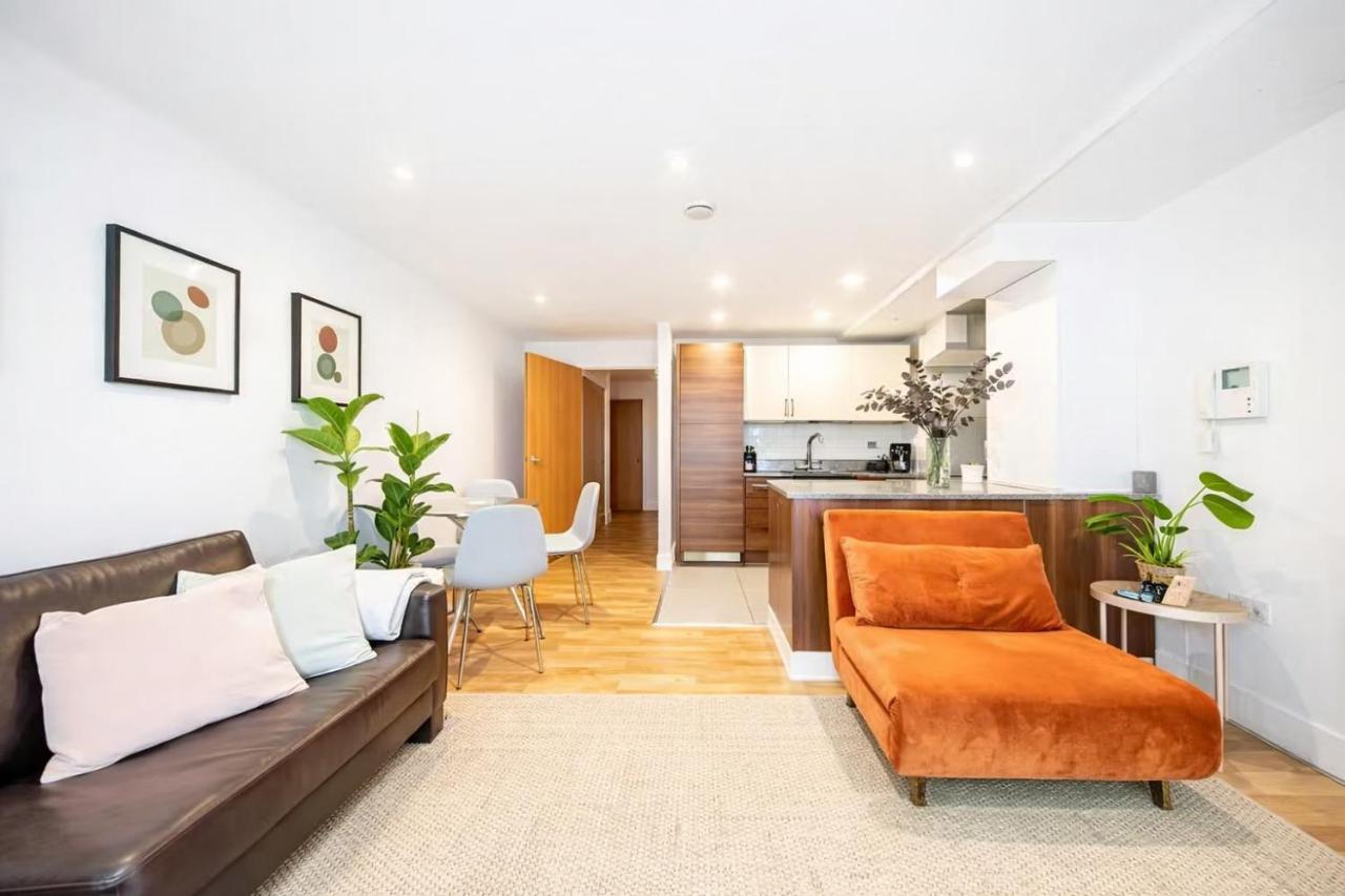 Apartment by Spitalfields & Liverpool Street Station - 2