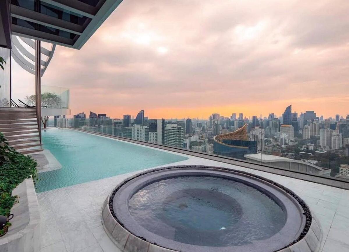 Private Skyrise view on thonglor