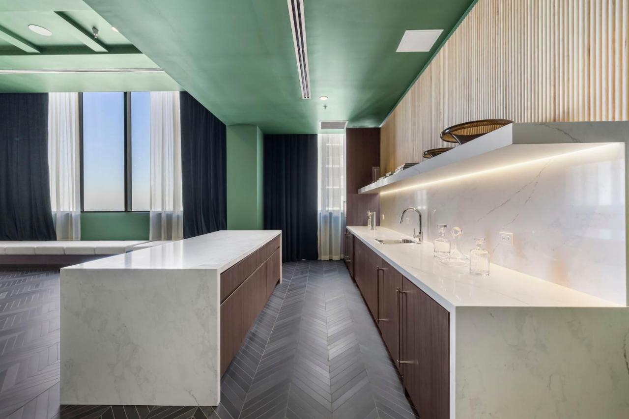 Skyline Views & Steps from Bayfront Park - 3