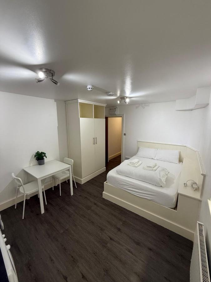 Studio Flat by Belsize Park - 4