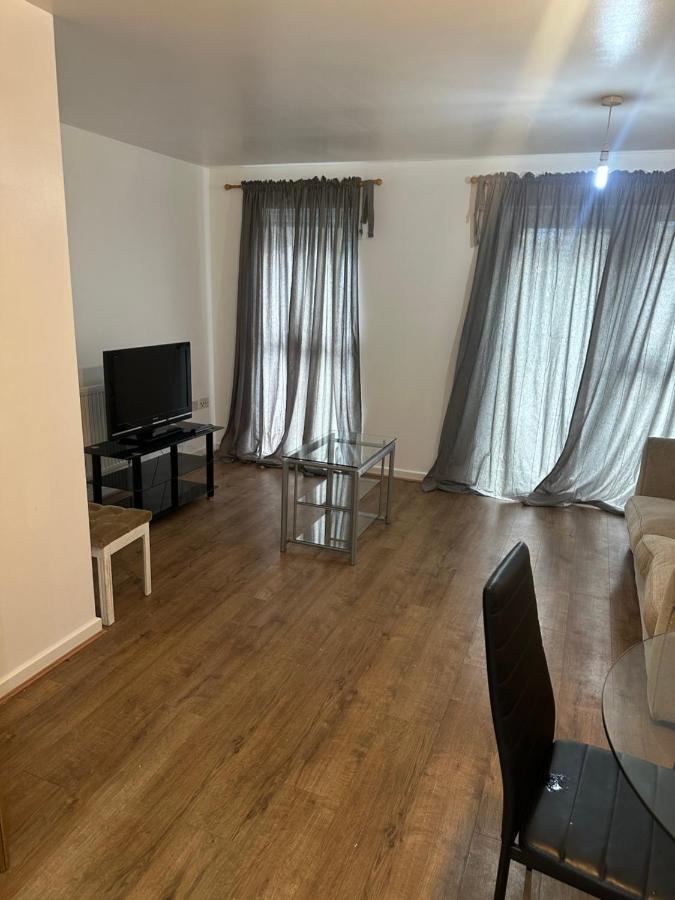 2 bedroom apartment in Peckham - 5