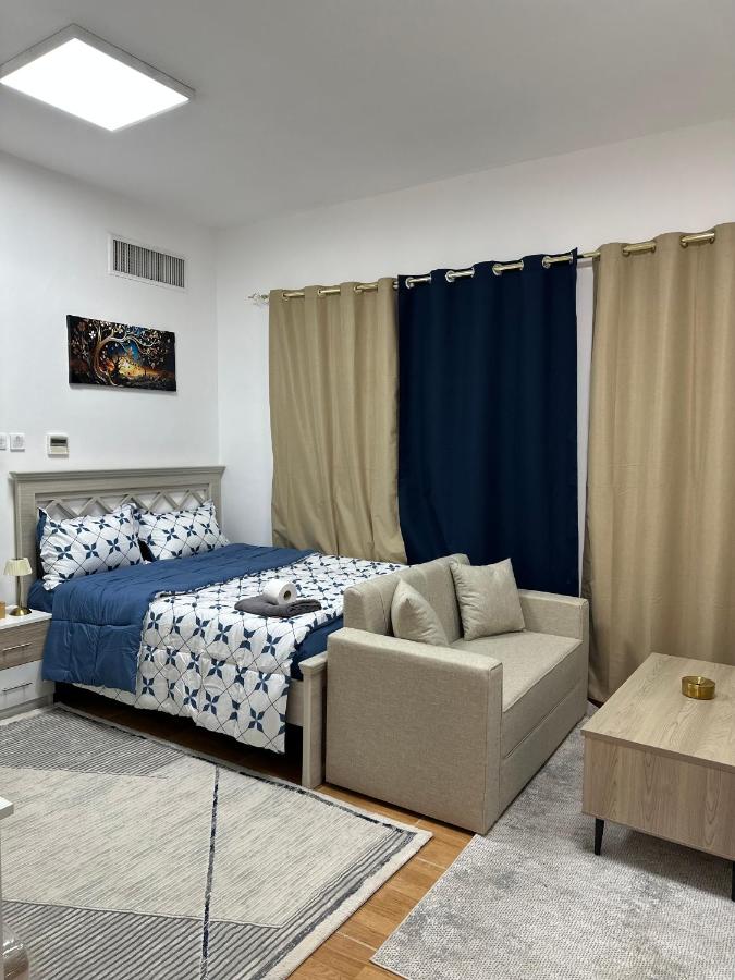 استديو مفروش