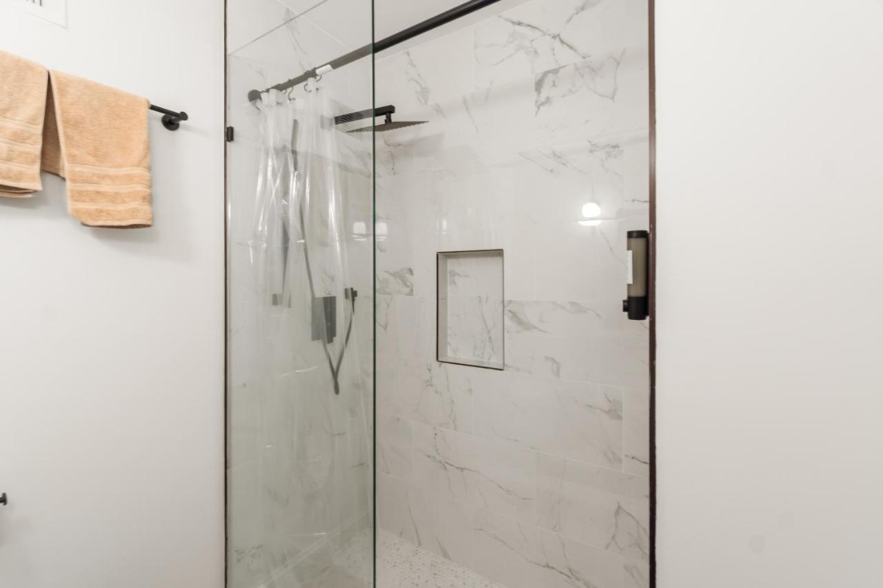 Quiet Apt Near NYC with Shared Patio & Laundry - 3