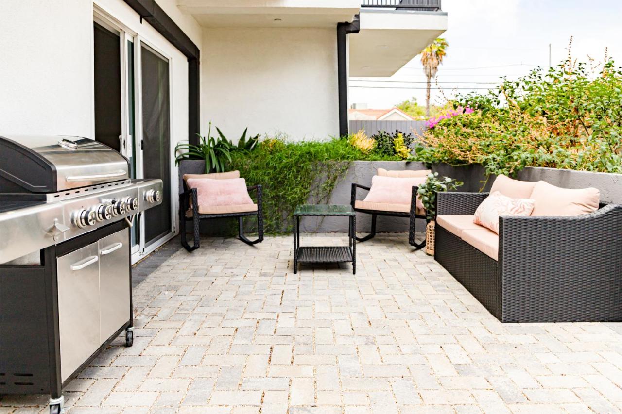 Luxury House 3-Level 4-bedroom, Free Parking and Patio - 5