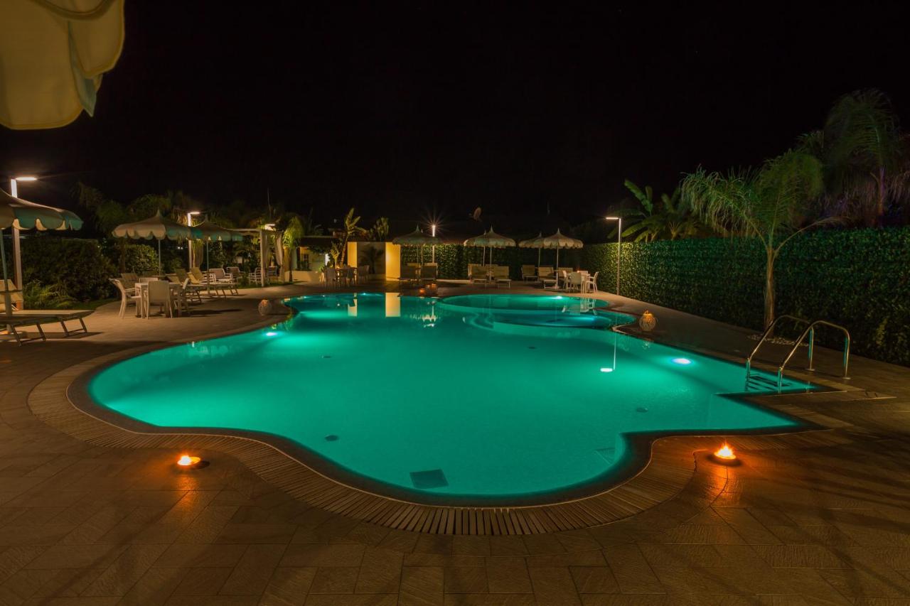 Blu Tropical Resort photo
