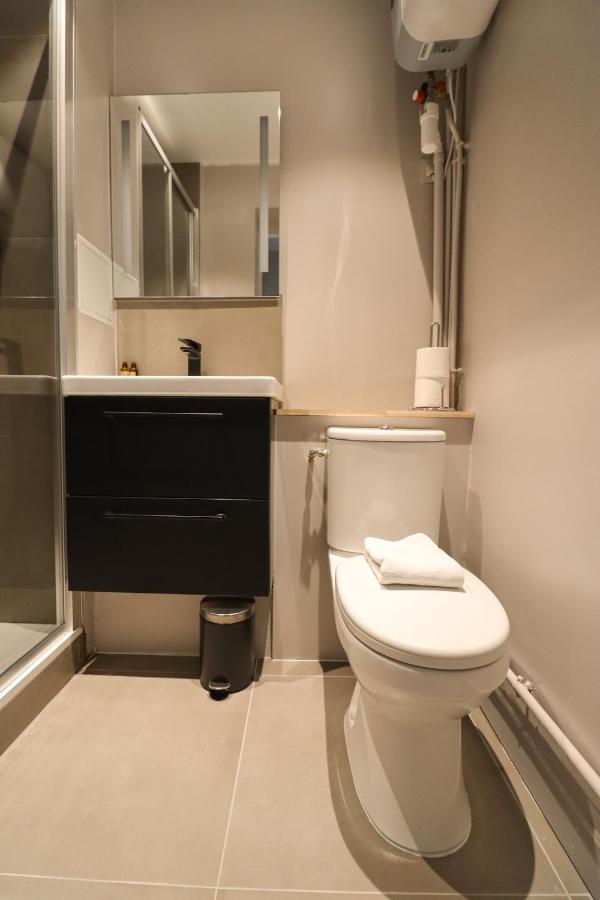 Stylish Studio Close to the Eiffel Tower - 3