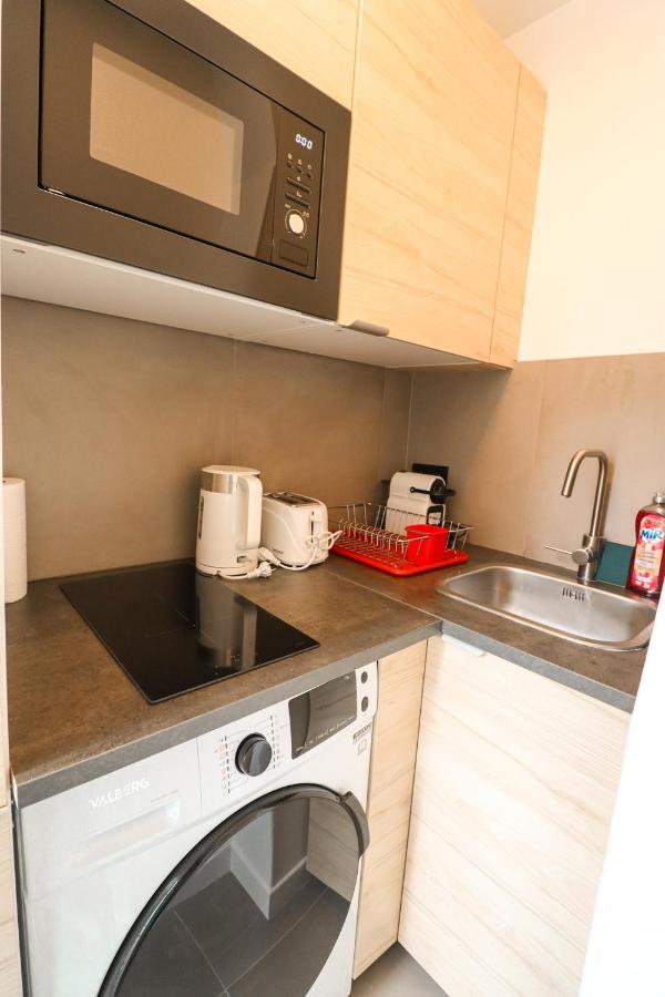 Stylish Studio Close to the Eiffel Tower - 4