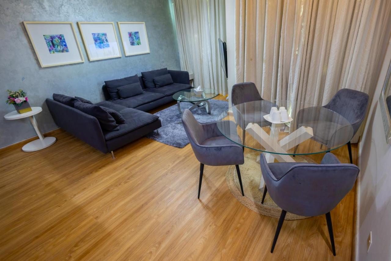 Damac Downtown 1 BHK apartment with Burj Khalifa view - 4